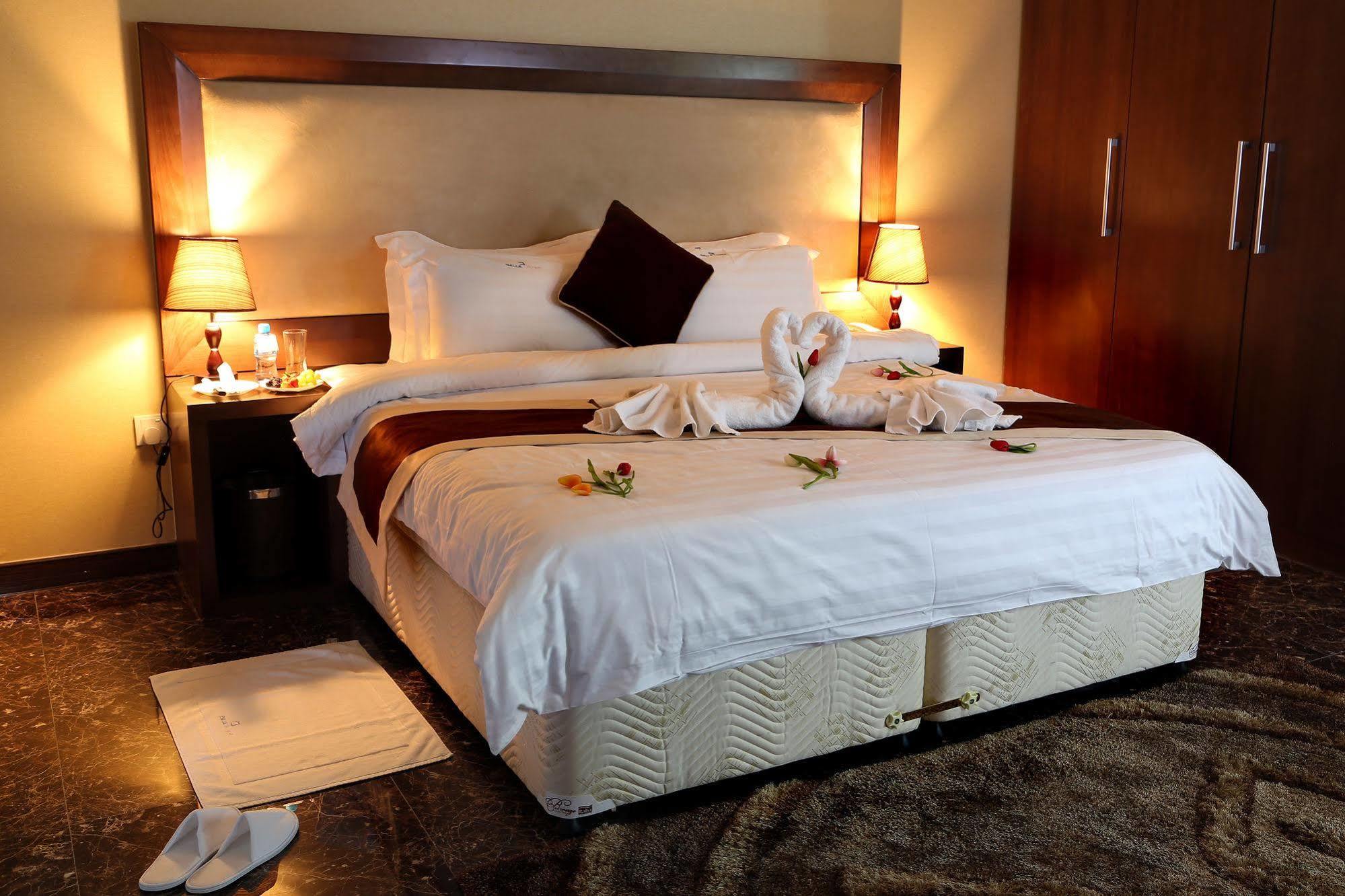 Belle Tower Luxury Apartments マナーマ エクステリア 写真
