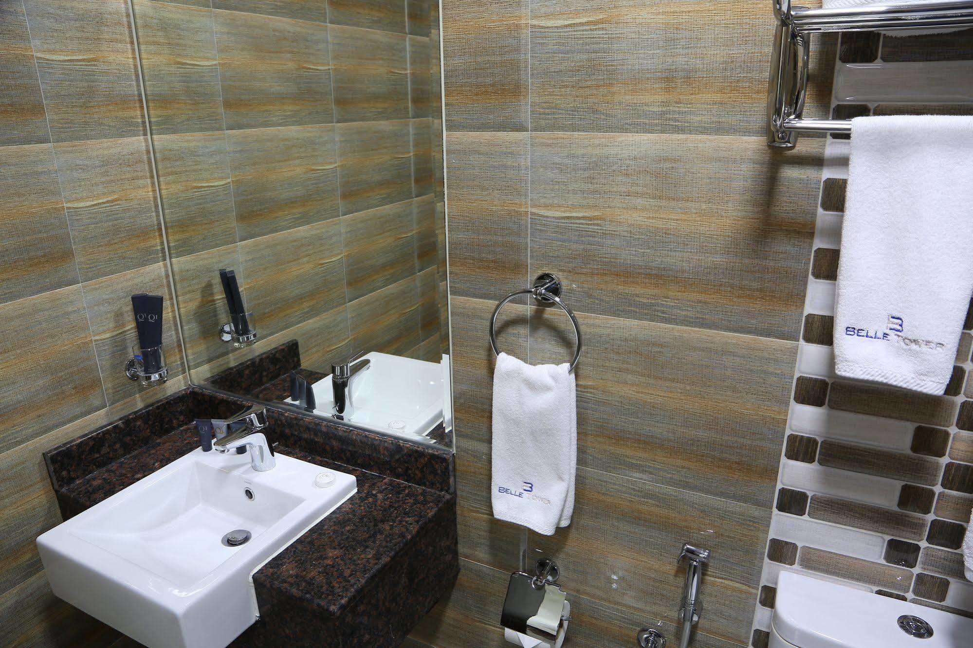Belle Tower Luxury Apartments マナーマ エクステリア 写真