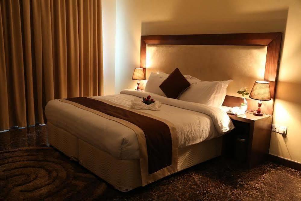 Belle Tower Luxury Apartments マナーマ エクステリア 写真